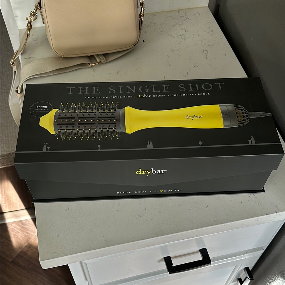 Drybar The Single Shot Round Blow-Dryer Brush - Yellow